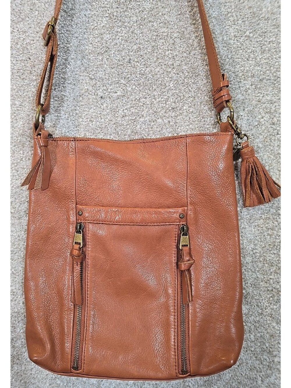 The Sak Leather Crossbody Bag Boho Adjustable Strap Organizer Pockets Medium
